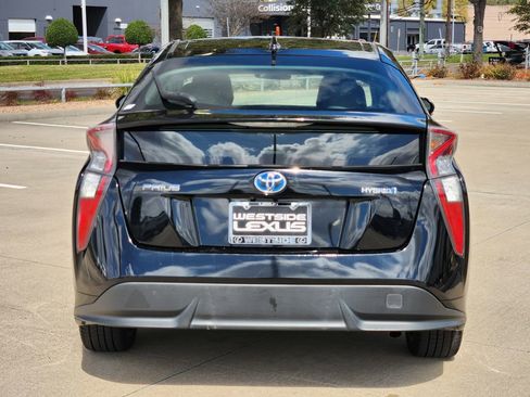 Used 2016 Toyota Prius Three Touring image 6