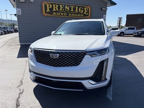 Used 2021 Cadillac XT6 Premium Luxury AWD/4WD image 2