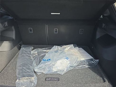 New 2026 Volkswagen Tiguan SEL R-Line image 28