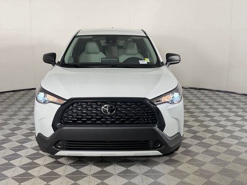 Used 2022 Toyota Corolla Cross L image 11