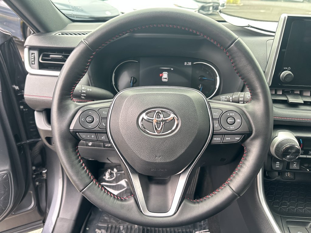 Used 2025 Toyota RAV4 SE w/ Weather & Moonroof Package AWD/4WD image 18