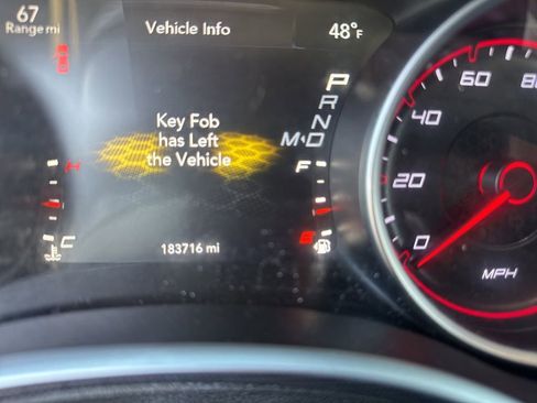 Used 2016 Dodge Charger SXT image 24