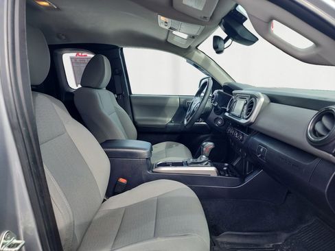 Certified 2018 Toyota Tacoma SR5 image 12
