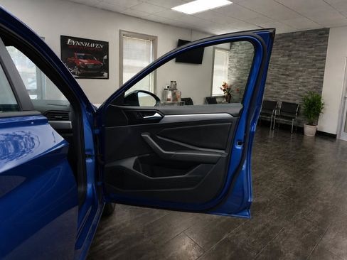 Used 2024 Volkswagen Jetta Sport FWD image 19