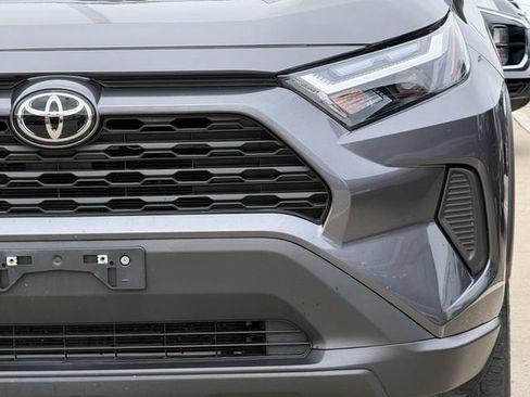 Used 2025 Toyota RAV4 XLE FWD image 9