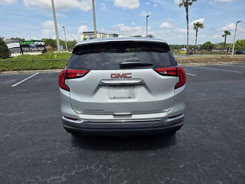 Used 2018 GMC Terrain SLT w/ Preferred Package FWD image 6