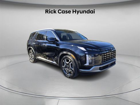 Used 2023 Hyundai Palisade Limited image 4