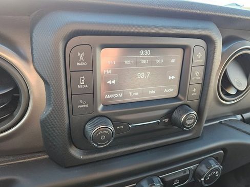 Used 2021 Jeep Wrangler Sport image 17