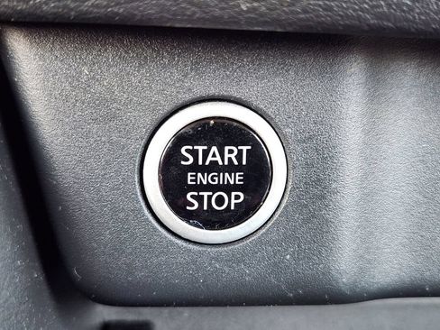 Used 2023 Nissan Rogue SV AWD/4WD image 17