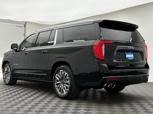 Used 2023 GMC Yukon XL Denali Ultimate w/ LPO, Floor Liner Package AWD/4WD image 15