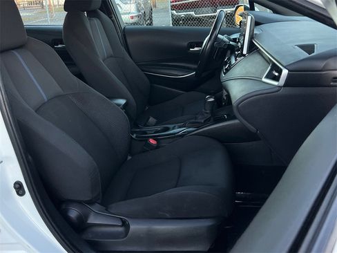 Used 2020 Toyota Corolla SE image 11