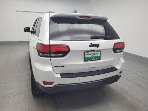 Used 2018 Jeep Grand Cherokee Laredo image 6