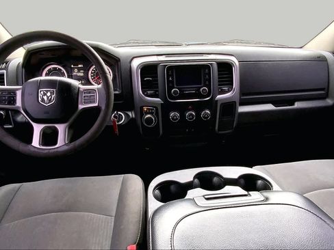 Used 2022 RAM 1500 Classic SLT RWD image 29