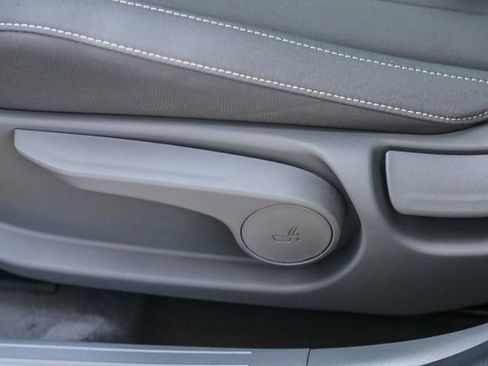 New 2025 Hyundai Elantra SEL FWD image 24