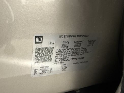Used 2024 GMC Yukon Denali w/ Advanced Technology Package AWD/4WD image 32
