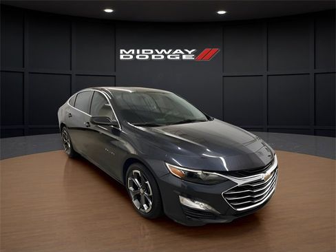 Used 2022 Chevrolet Malibu LT image 4