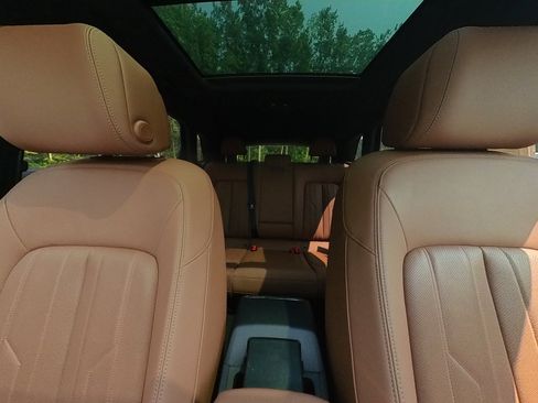 Used 2024 Audi Q8 e-tron Premium Plus w/ Premium Plus Package image 70