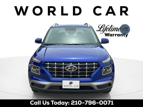 Used 2023 Hyundai Venue Limited FWD image 8