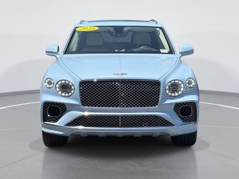 Used 2023 Bentley Bentayga Plug-In Hybrid AWD/4WD image 2