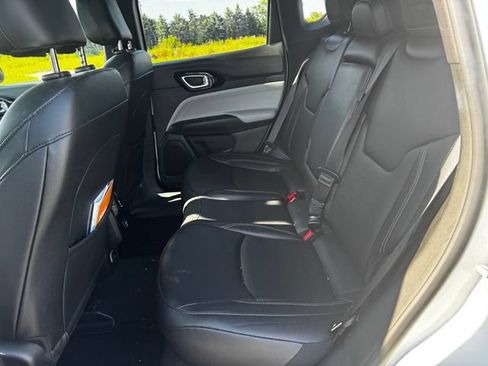 Certified 2025 Jeep Compass Limited AWD/4WD image 19