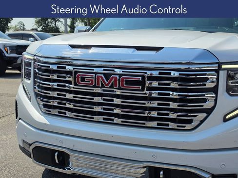 Used 2024 GMC Sierra 1500 Denali AWD/4WD image 11
