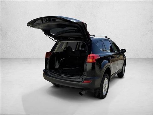 Used 2013 Toyota RAV4 XLE AWD/4WD image 7