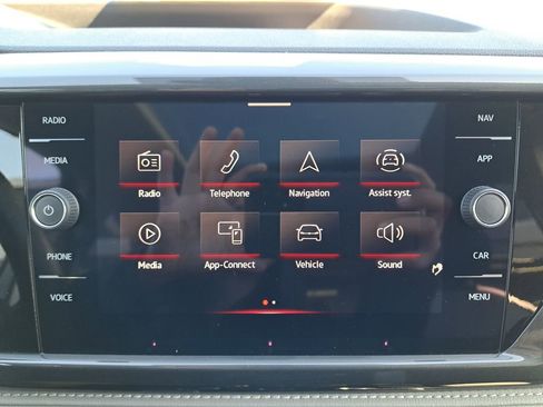 Used 2023 Volkswagen Taos SEL image 22