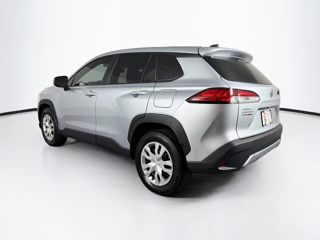 Used 2025 Toyota Corolla Cross L FWD image 7