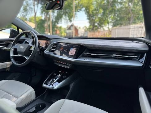 Used 2023 Audi Q4 e-tron Premium Plus w/ Premium Plus AWD/4WD image 20