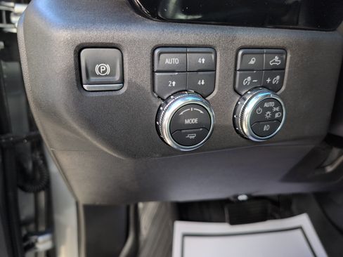 Used 2025 GMC Sierra 2500 SLT w/ SLT Premium Package image 18