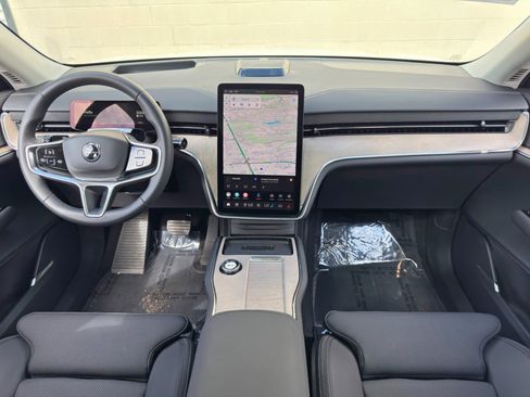 Used 2025 Volvo EX90 Ultra AWD/4WD image 13