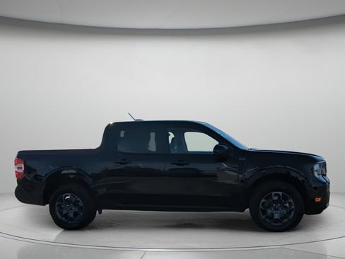New 2026 Ford Maverick XLT w/ XLT Luxury Package FWD image 36