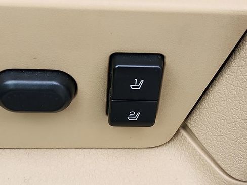 Used 2014 Ford F150 Lariat w/ Equipment Group 502A Luxury AWD/4WD image 27