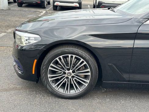 Used 2017 BMW 530i xDrive AWD/4WD image 7