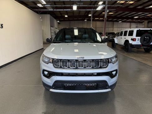 Used 2025 Jeep Compass Limited AWD/4WD image 6