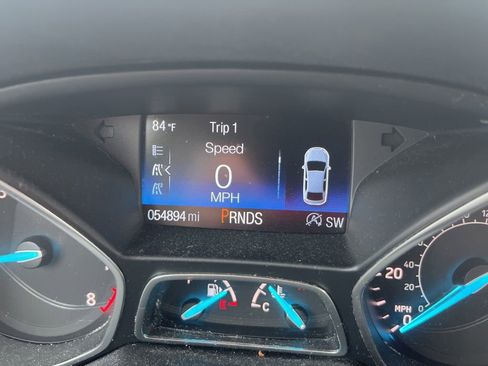 Used 2018 Ford Escape SE FWD image 8