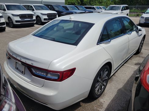Used 2020 Lincoln Continental FWD image 4