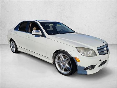 Used 2009 Mercedes-Benz C 300 Sport image 3