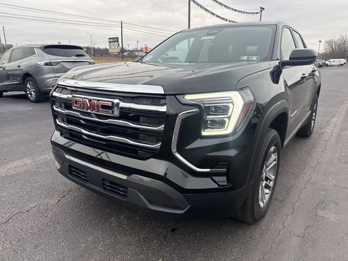 Used 2025 GMC Terrain Elevation image 10