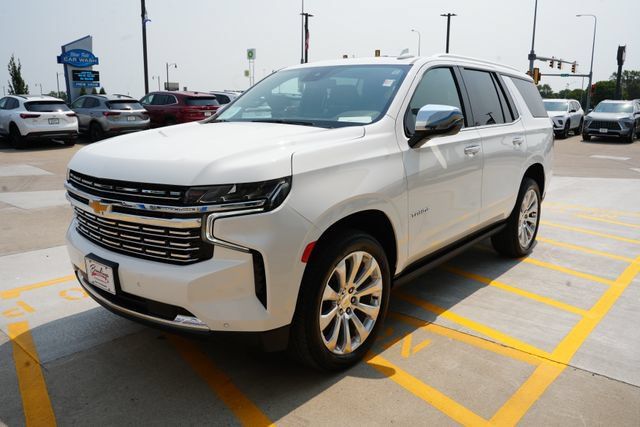 Used 2023 Chevrolet Tahoe Premier AWD/4WD image 33