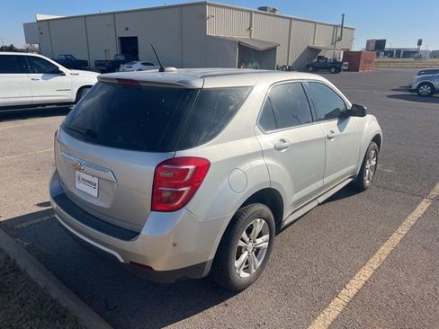 Used 2017 Chevrolet Equinox LS image 7