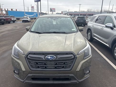 Used 2023 Subaru Forester Limited image 3