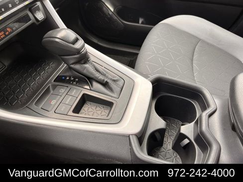 Used 2020 Toyota RAV4 XLE FWD image 19