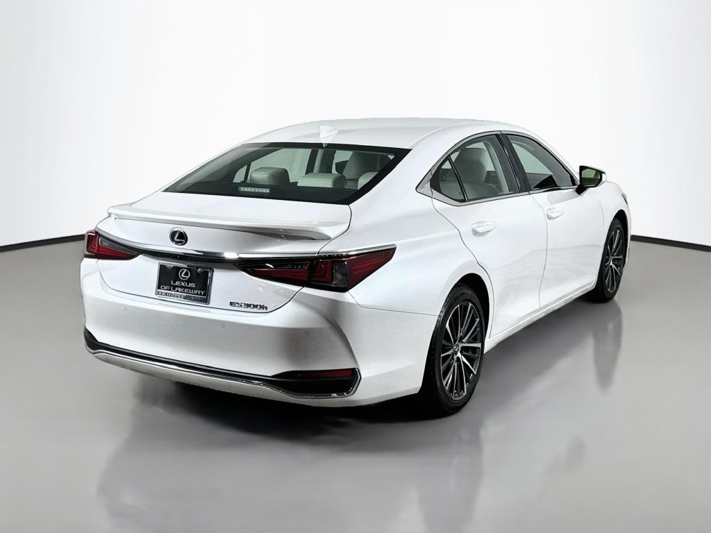 Certified 2025 Lexus ES 300h w/ Premium Package FWD image 5