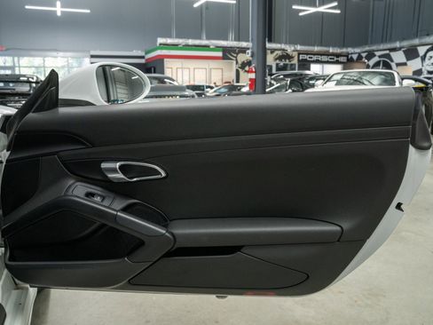 Used 2017 Porsche 718 Boxster image 34