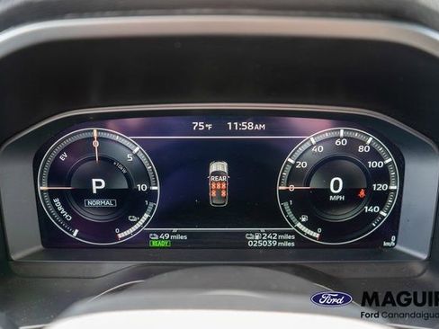 Used 2023 Mitsubishi Outlander SEL AWD/4WD image 23
