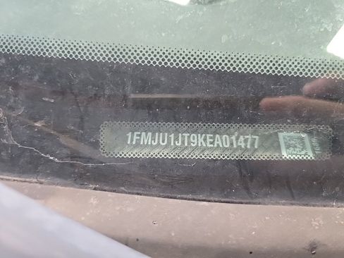 Used 2019 Ford Expedition XLT w/ Equipment Group 202A image 6