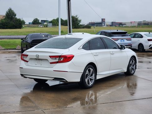 Used 2018 Honda Accord EX image 5