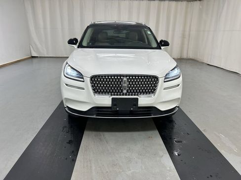 Used 2022 Lincoln Corsair AWD w/ Premium Package image 3
