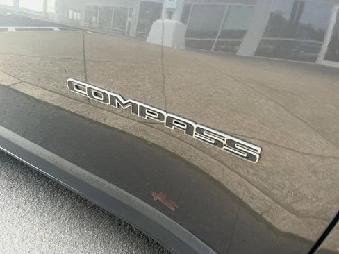 Used 2020 Jeep Compass Latitude image 17